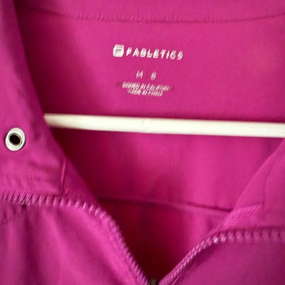 **✨ Fabletics Women’s Magenta Zip-Up Track Jacket - Size M ✨** - Picture 2 of 5